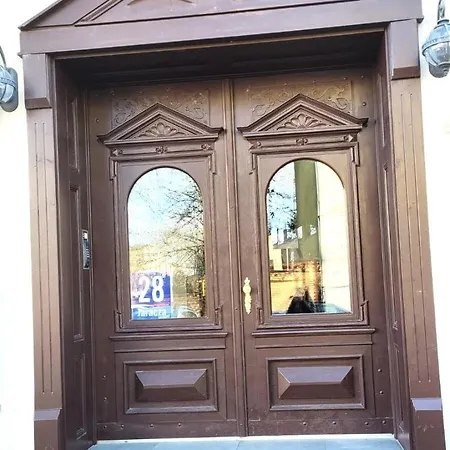Jaracza 28 Nr 19